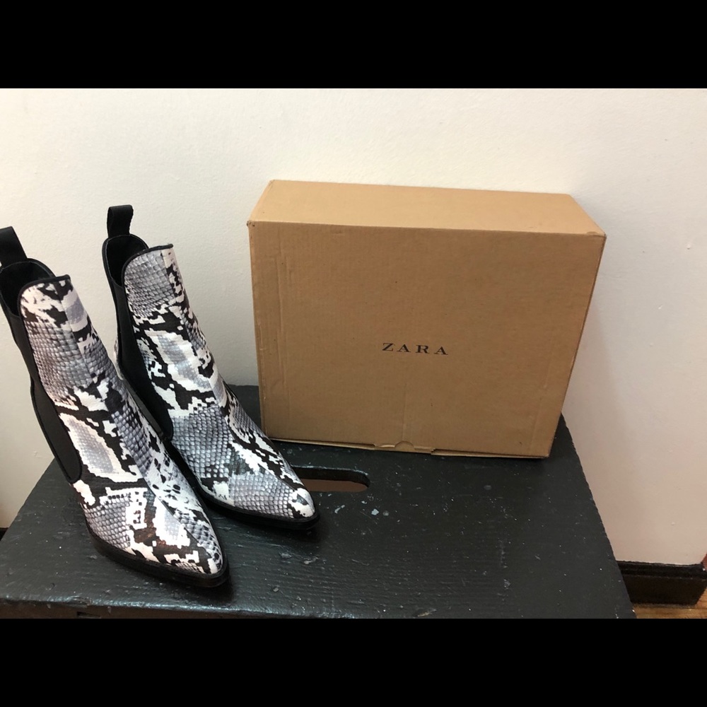 Zara cowboy boot